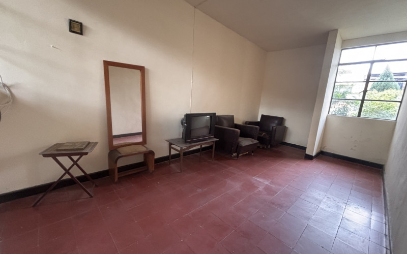 450m² Commercial House Local for Rent in San Joaquín Medellín | Near La 70