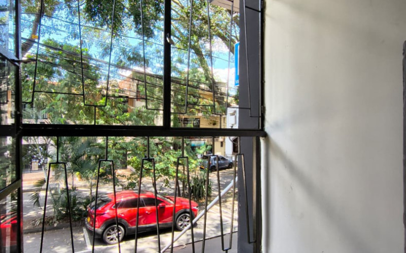 450m² Commercial House Local for Rent in San Joaquín Medellín | Near La 70