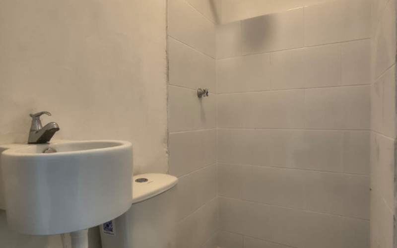 450m² Commercial House Local for Rent in San Joaquín Medellín | Near La 70
