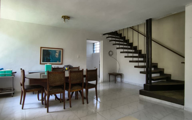 450m² Commercial House Local for Rent in San Joaquín Medellín | Near La 70