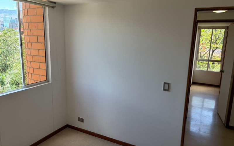 Modern 2-Bedroom Apartment for Rent in Patio Bonito Poblado | 65 m² | Balcony, Parking & Excellent Location