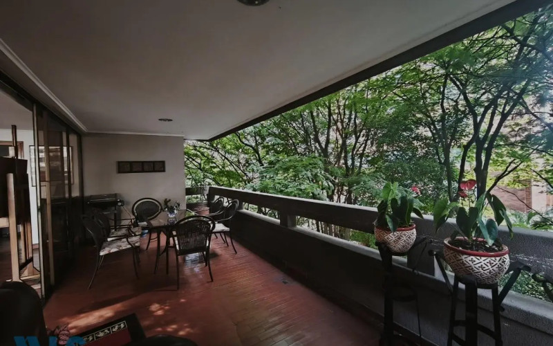 Apartamento en Medellín en Loma de los Parra