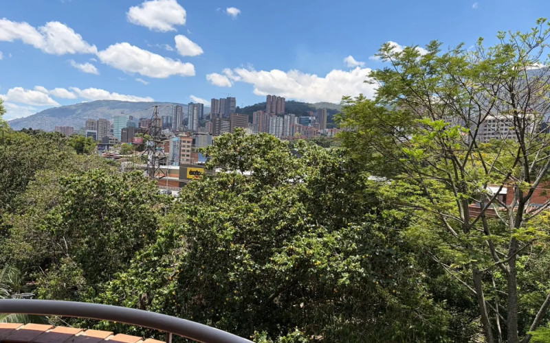 Modern 2-Bedroom Apartment for Rent in Patio Bonito Poblado | 65 m² | Balcony, Parking & Excellent Location
