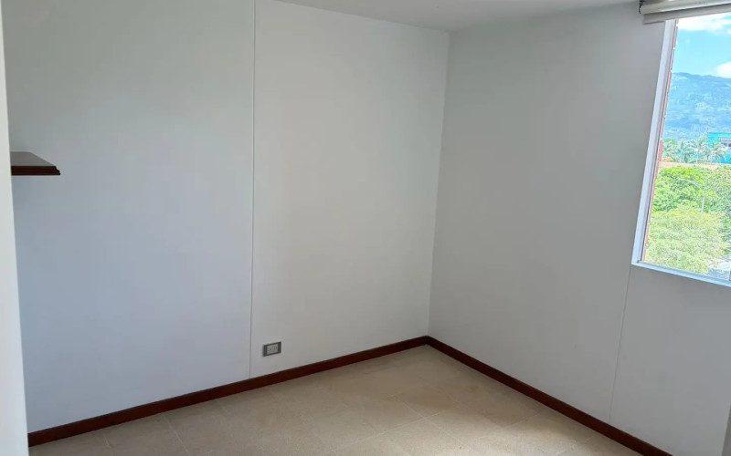 Modern 2-Bedroom Apartment for Rent in Patio Bonito Poblado | 65 m² | Balcony, Parking & Excellent Location