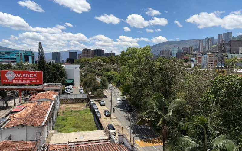 Modern 2-Bedroom Apartment for Rent in Patio Bonito Poblado | 65 m² | Balcony, Parking & Excellent Location