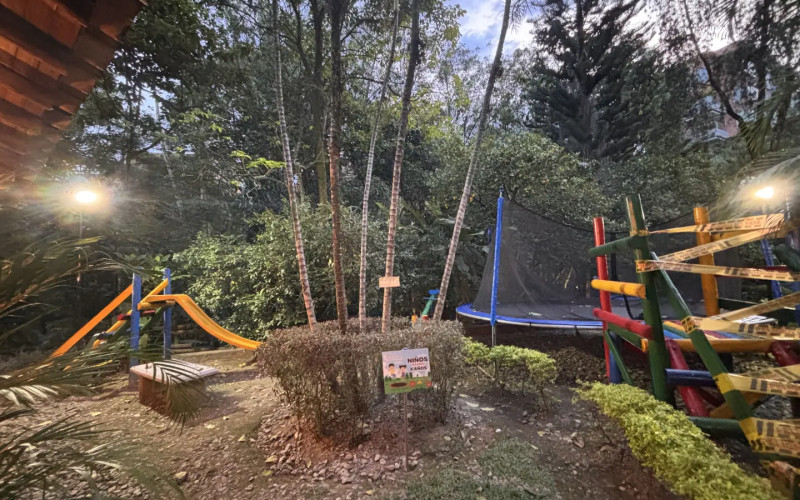 Panoramic views from an exceptionally well-connected Medellín address