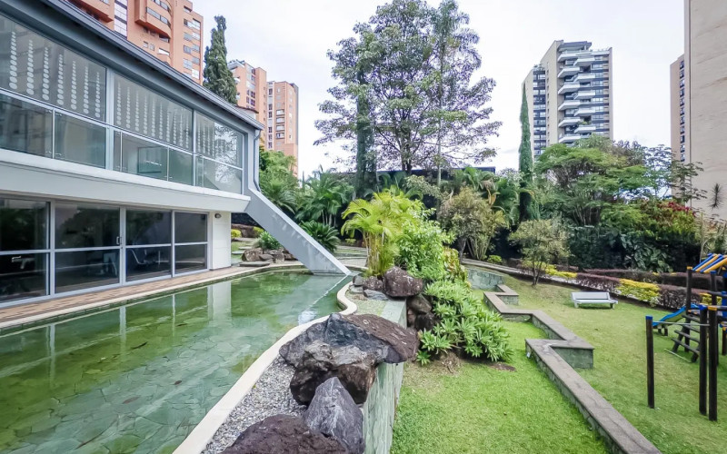Modern 2-Bedroom Apartment for Sale in Castropol, El Poblado | 90m², Amenities, Built 2022