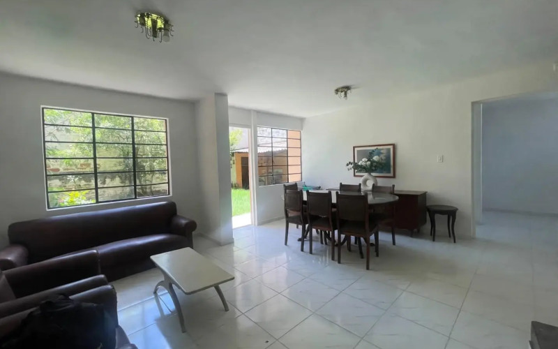 450m² Commercial House Local for Rent in San Joaquín Medellín | Near La 70