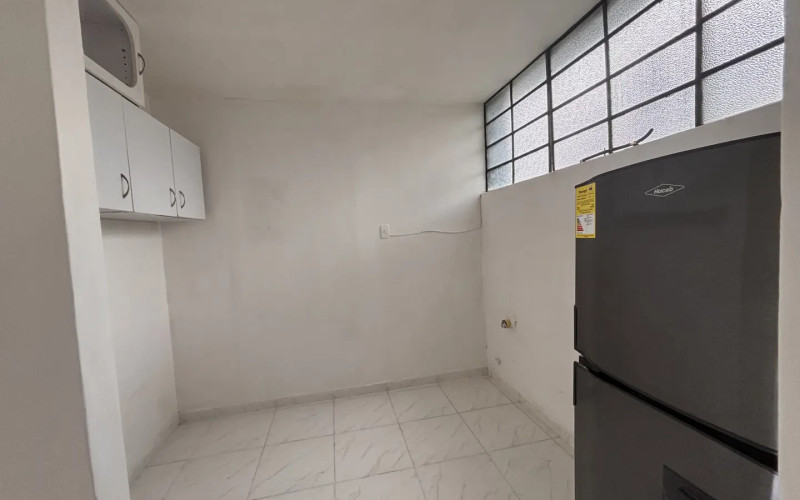 450m² Commercial House Local for Rent in San Joaquín Medellín | Near La 70