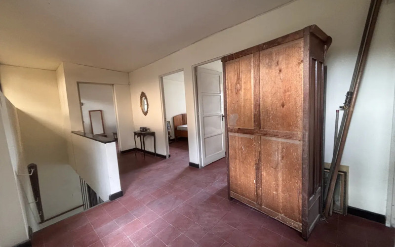 450m² Commercial House Local for Rent in San Joaquín Medellín | Near La 70