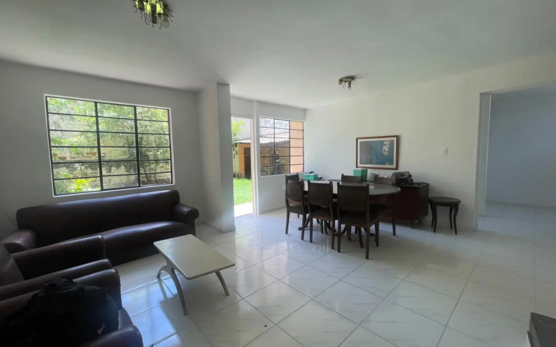 450m² Commercial House Local for Rent in San Joaquín Medellín | Near La 70