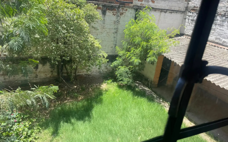 450m² Commercial House Local for Rent in San Joaquín Medellín | Near La 70