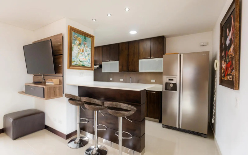Exclusive 104 sqm Apartment in Lalinde, El Poblado | Panoramic City Views Near Provenza