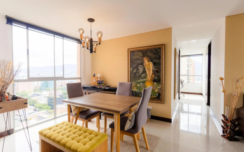 Exclusive 104 sqm Apartment in Lalinde, El Poblado | Panoramic City Views Near Provenza