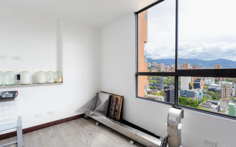Exclusive 104 sqm Apartment in Lalinde, El Poblado | Panoramic City Views Near Provenza