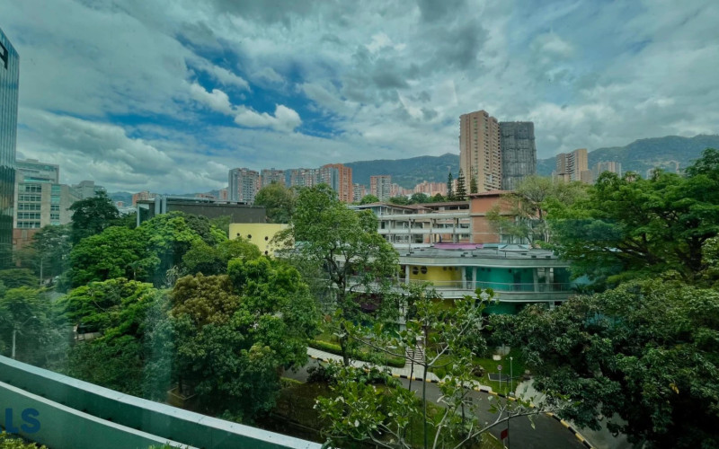 Oficina en Medellín en Los Balsos Nº 2