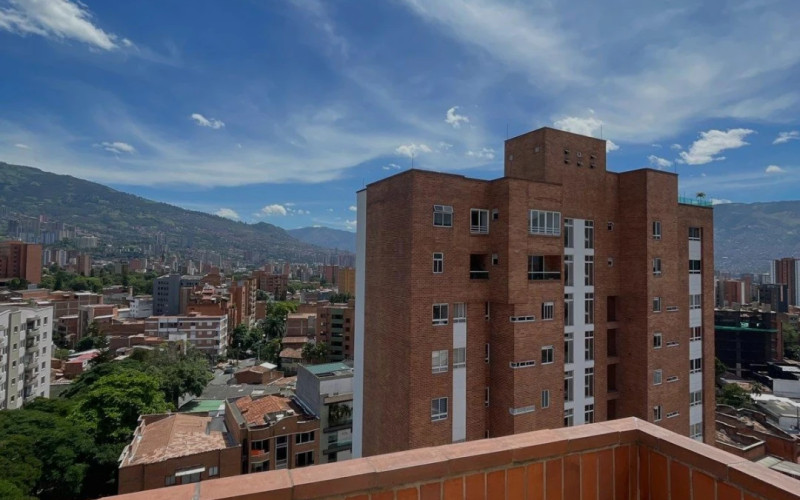 Apartamento en Medellín en Laureles