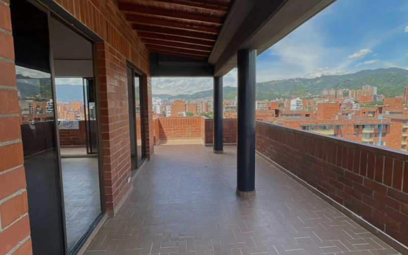Apartamento en Medellín en Laureles