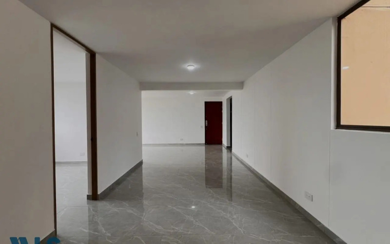 Apartamento en Medellín en Loma de Los Bernal