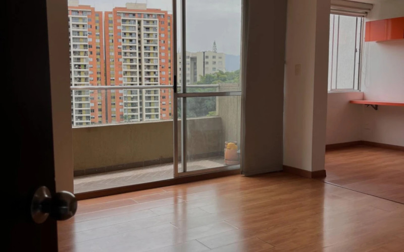 Apartamento en Medellín en Loma de Los Bernal