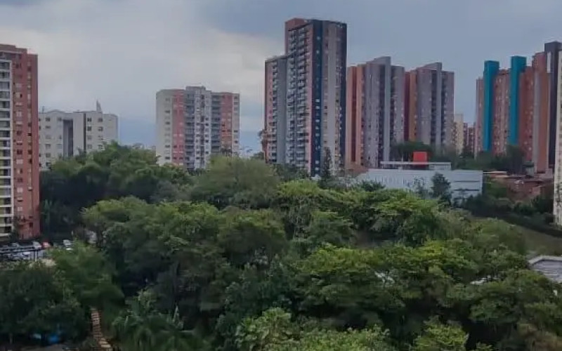 Apartamento en Medellín en Loma de Los Bernal