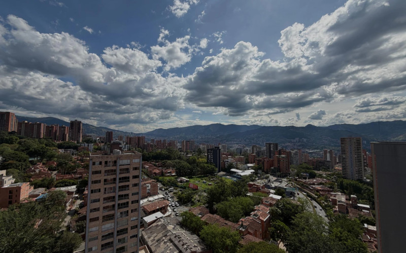 Apartamento en Medellín en Loma de los Parra