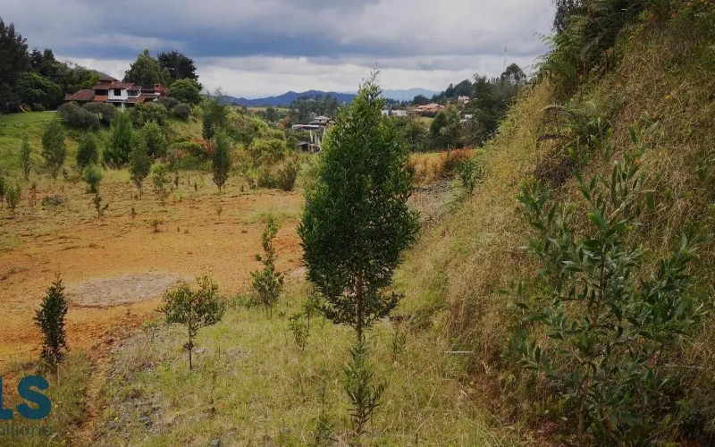 Lote Residencial en Envigado en Alto de las Palmas