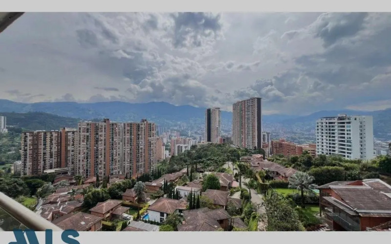 Apartamento en Sabaneta en Las Lomitas