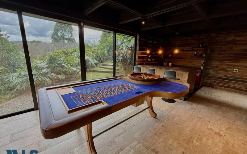 Casa en Medellín en Alto de Las Palmas