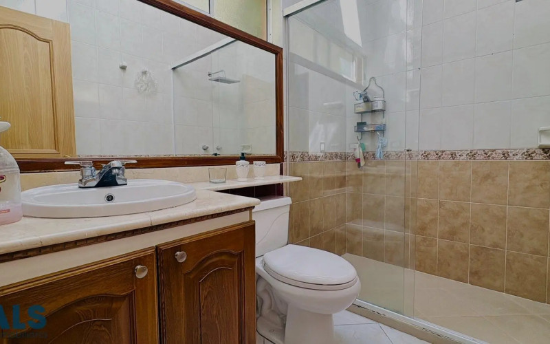 Casa en Envigado en Loma de Las Brujas