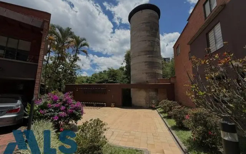 Casa en Envigado en Camino Verde
