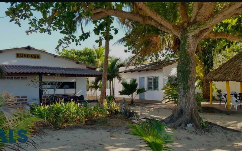 Lote Comercial en Coveñas en Ensenada 1