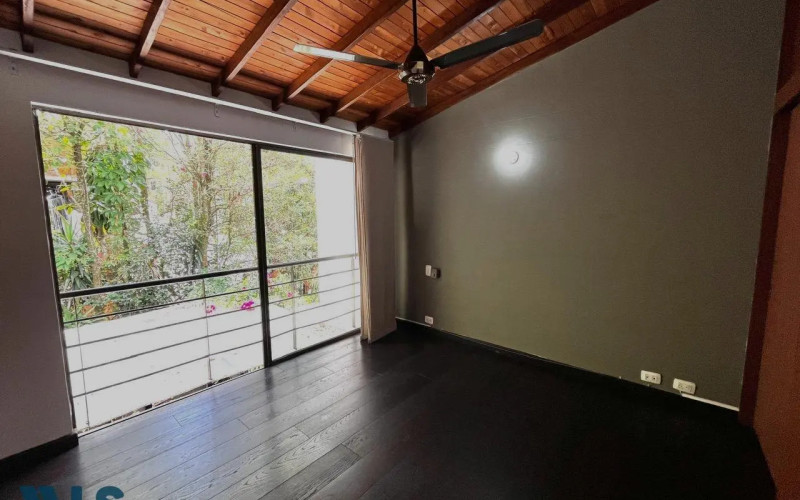 Apartamento en Envigado en Loma de Cumbres