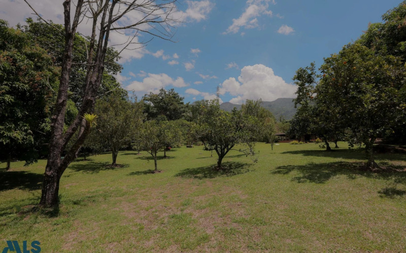 Finca Recreativa en Barbosa en V. La Calda