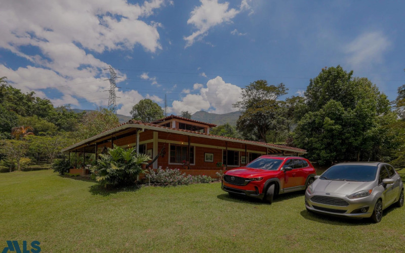 Finca Recreativa en Barbosa en V. La Calda