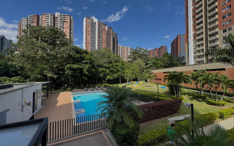 Apartamento en Medellín en Loma de Los Bernal