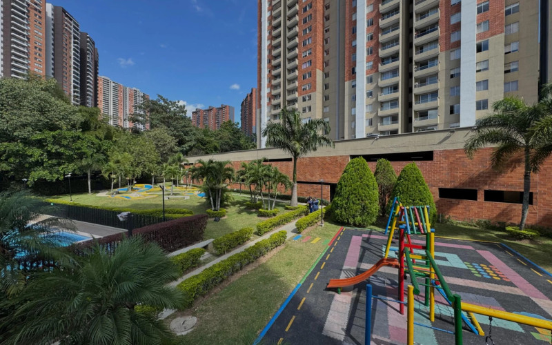 Apartamento en Medellín en Loma de Los Bernal