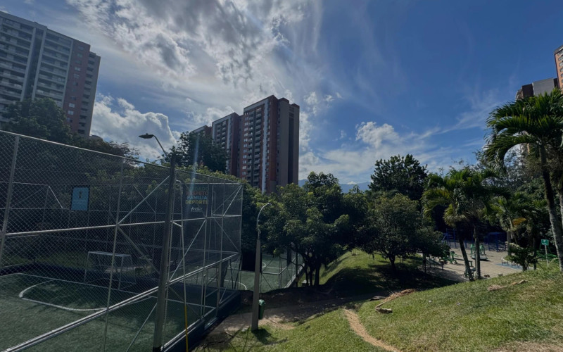 Apartamento en Medellín en Loma de Los Bernal