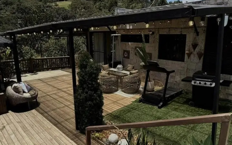 Casa en Envigado en Alto de las Palmas
