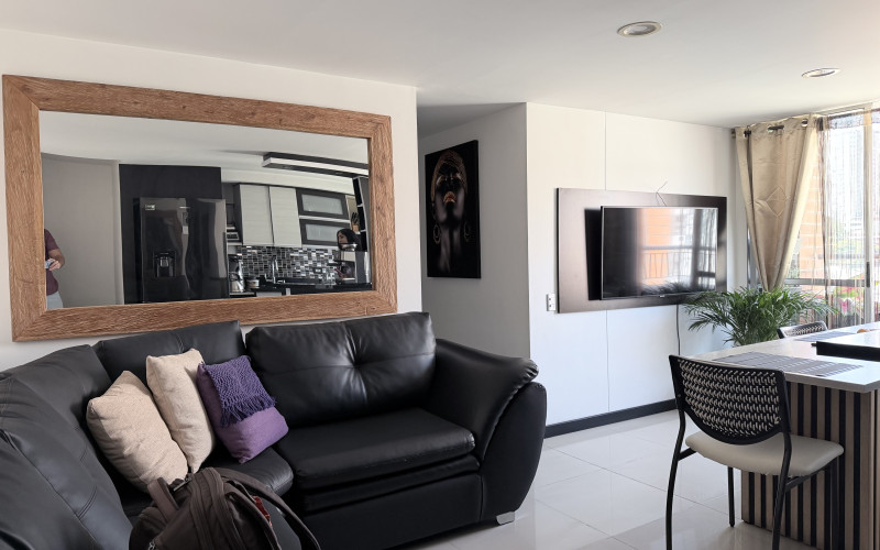 Apartamento en Sabaneta en Av Poblado (Cra 43A) | 60 Mt2