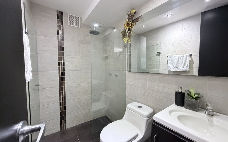 Apartamento en Sabaneta en Av Poblado (Cra 43A) | 60 Mt2