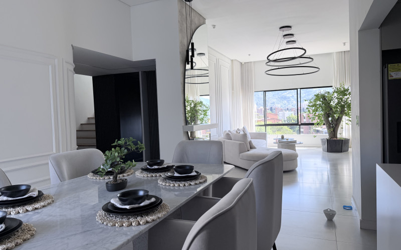 Ultra-Luxury San Lucas Penthouse with Private Pool & Home Theater in El Poblado