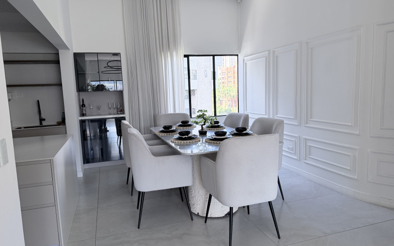 Ultra-Luxury San Lucas Penthouse with Private Pool & Home Theater in El Poblado