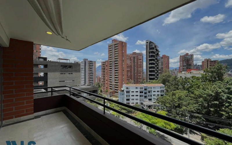 Apartamento en Medellín en Loma de los Parra