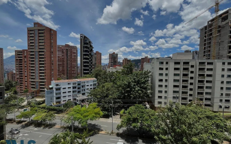 Apartamento en Medellín en Loma de los Parra