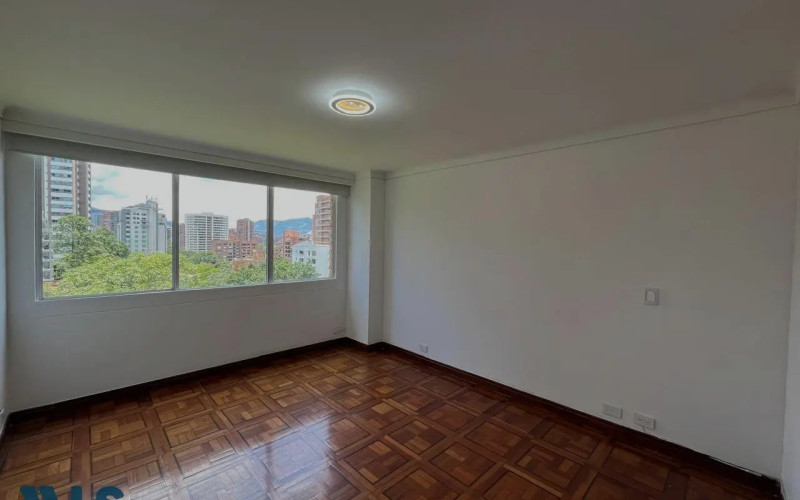 Apartamento en Medellín en Loma de los Parra