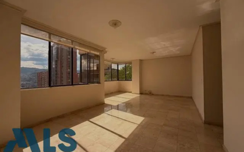 Apartamento en Medellín en El Campestre