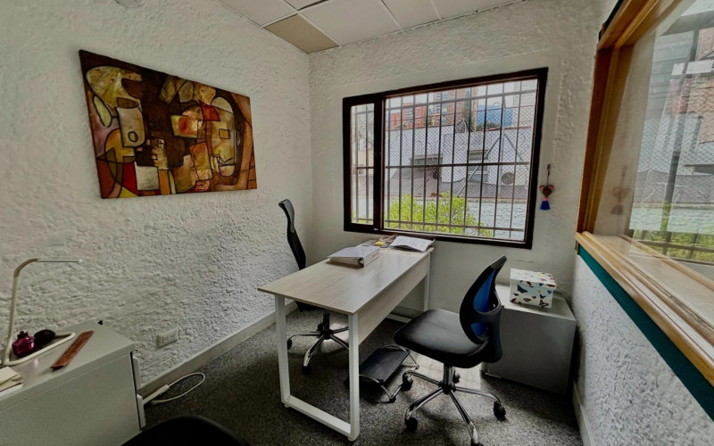 Casa en Medellín en La Aguacatala