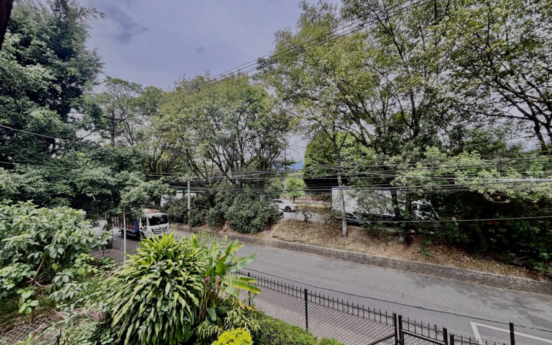 Casa en Medellín en La Aguacatala