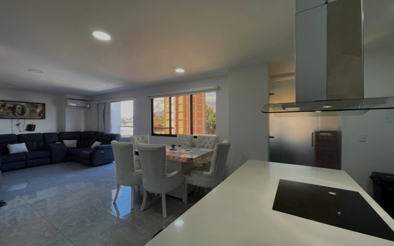 Apartamento en Medellín en Belén Rosales